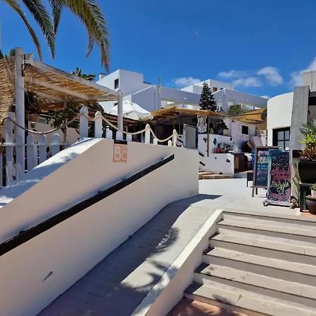 Rockbeach Nyaraló Costa Teguise